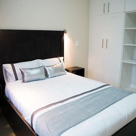 The Living Collective Apartments Pietermaritzburg Esterno foto