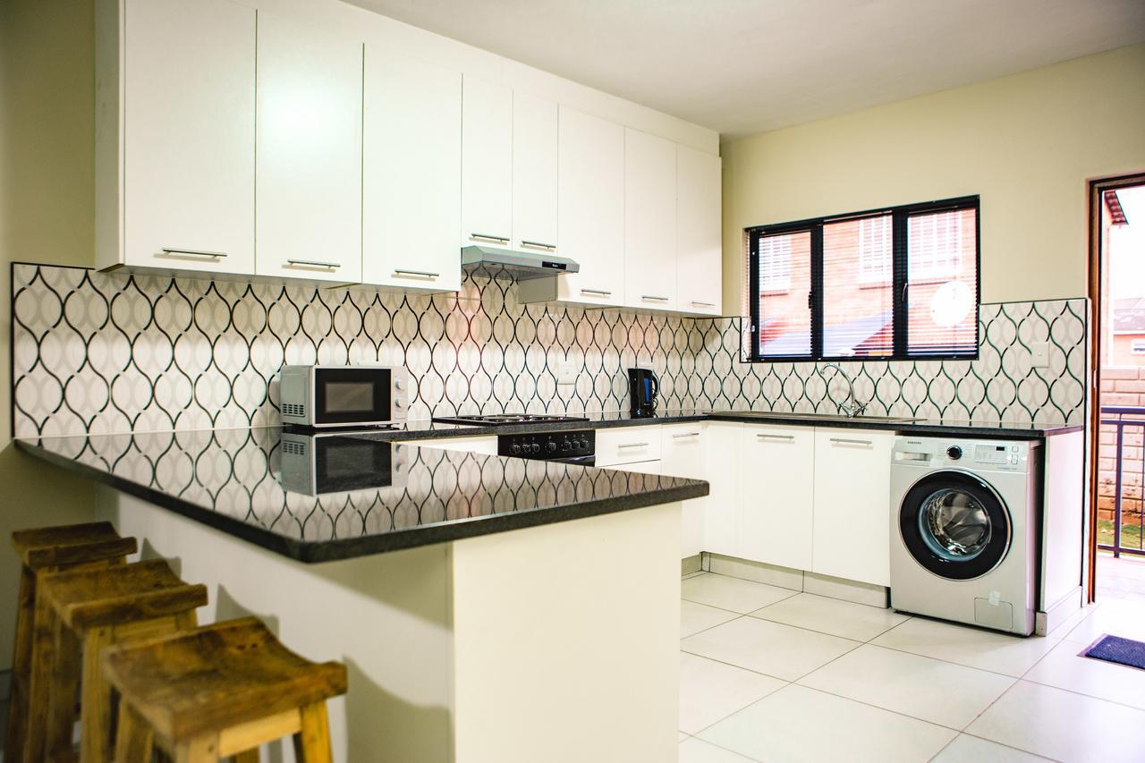 The Living Collective Apartments Pietermaritzburg Esterno foto